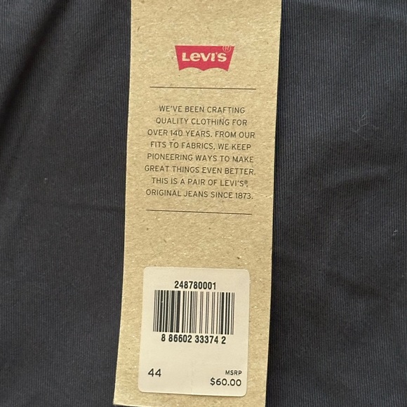 NWT Levi's Carrier Cargo Shorts W44 - Picture 6 of 6